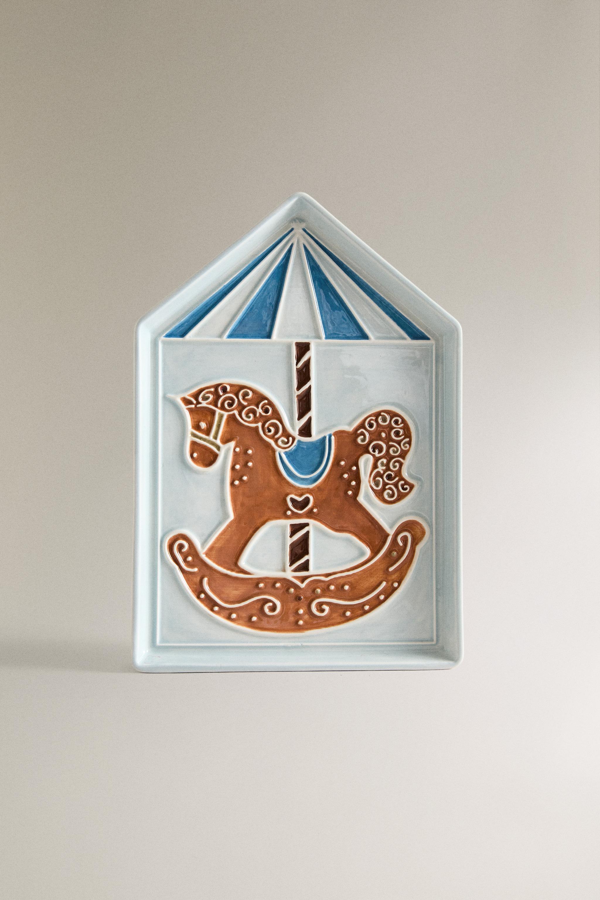 CHILDREN'S CHRISTMAS CAROUSEL HORSE STONEWARE PLATE